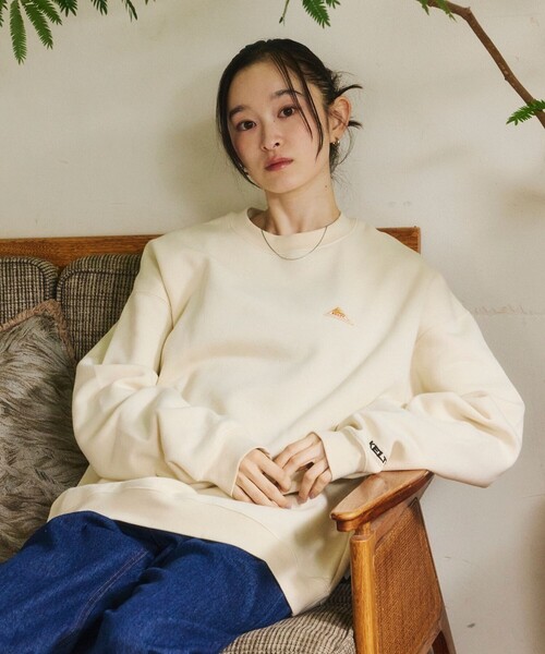 KELTY（ケルティ）の「KELTY/ケルティ 限定展開 KELTY×FREAK'S STORE/ケルティ 別注 ワンポイント ヴィンテージロゴ クルーネックスウェット（スウェット・メンズ・チャコールグレー/ネイビー/ライトグレー/ブラック/ベージュ/オフホワイト/ブラウン・SMALL/MEDIUM/LARGE/X-LARGE）」の20枚目の写真