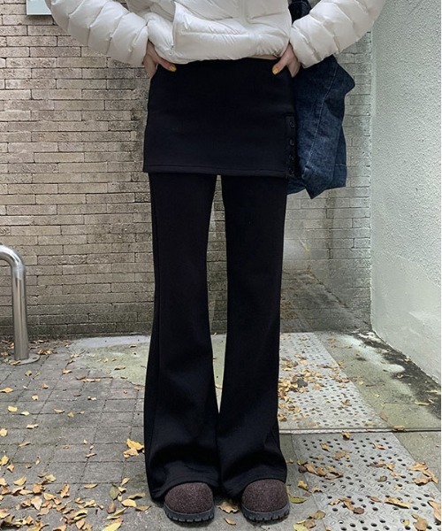 ＆soiree（アンドソワレ）の「サイドボタンスカートレイヤードフレアパンツ（その他パンツ・レディース・ブラック/グレー/ブラウン/カーキ・SMALL/MEDIUM/LARGE）」の6枚目の写真