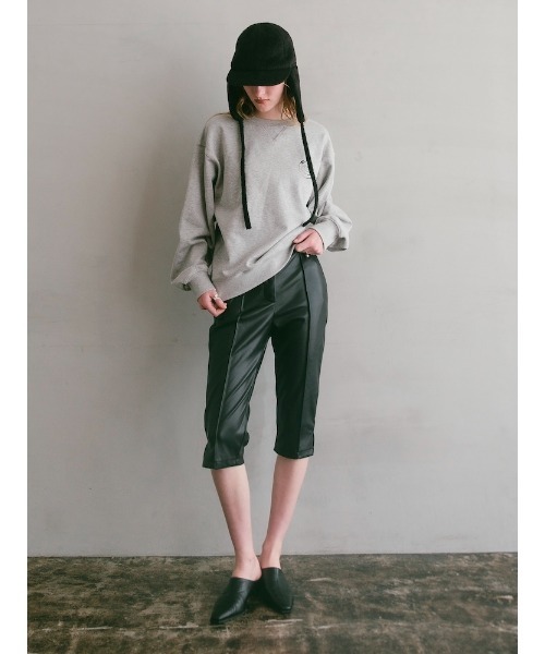 ILANIS(イラニス)の「Faux Leather Capri Pants(その他パンツ・レディース・グレー/ブラック・FREE)」の6枚目の写真