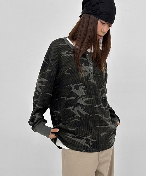BLACKUP（ブラックアップ）の「[MADE] パエテカモワッフルヘンリーネックTシャツ（Tシャツ/カットソー・レディース・ベージュ/チャコール・FREE）」の2枚目の写真