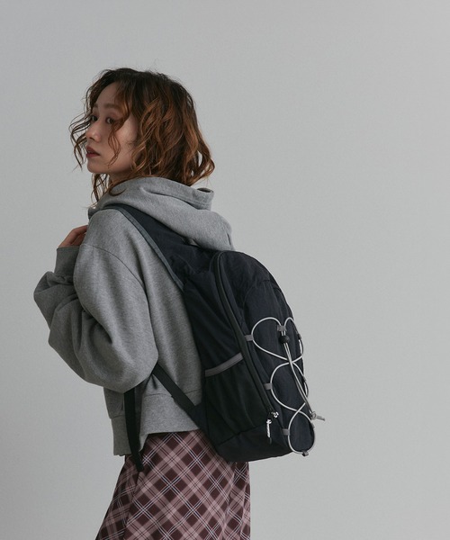 ad thie(アドティエ)の「クロスコード ナイロン バックパック(バックパック/リュック・レディース・カーキ/ネイビー/ブラック/ブラウン・FREE)」の11枚目の写真