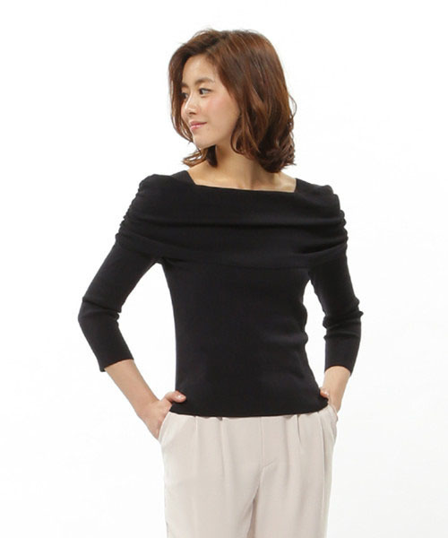 SWINGLE（スウィングル）の「ダブルオフショル風ニットプルオーバー◆（ニット/セーター・レディース・オフホワイト/ライトグレー/ラベンダー/ネイビー・SMALL）」の3枚目の写真