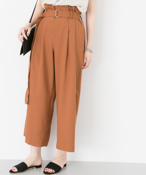 URBAN RESEARCH（アーバンリサーチ）の「ウエストベルトワイドタックパンツ（その他パンツ・レディース・アイボリー/ブラック/ブラウン・36/38）」の3枚目の写真