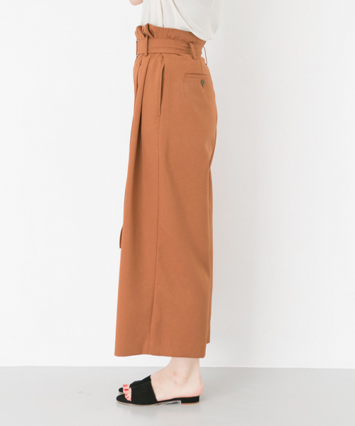 URBAN RESEARCH（アーバンリサーチ）の「ウエストベルトワイドタックパンツ（その他パンツ・レディース・アイボリー/ブラック/ブラウン・36/38）」の11枚目の写真