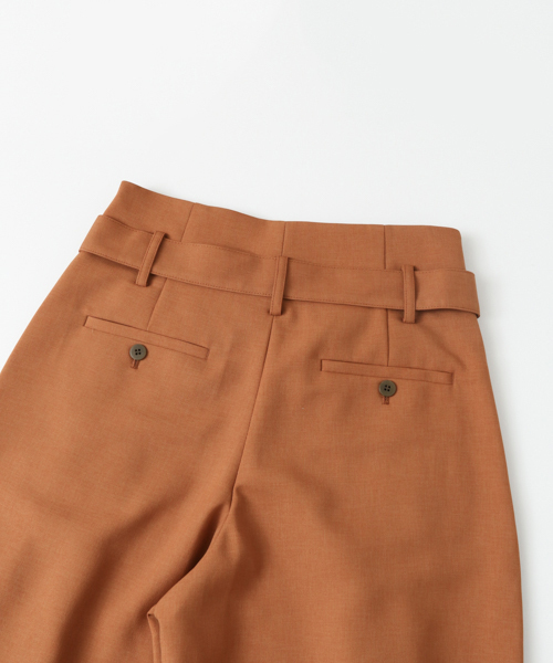 URBAN RESEARCH（アーバンリサーチ）の「ウエストベルトワイドタックパンツ（その他パンツ・レディース・アイボリー/ブラック/ブラウン・36/38）」の18枚目の写真