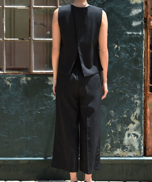 amorous insense（アモラスインセンス）の「センタープレスオールインワン（つなぎ/オールインワン・レディース・ブラック/ベージュ・MEDIUM）」の9枚目の写真