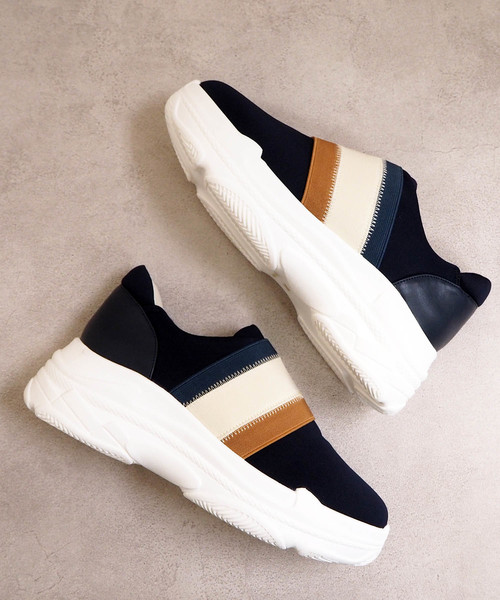 byあしながおじさん（バイアシナガオジサン）の「〈 byあしながおじさん 〉　厚底スリッポン（スニーカー・レディース・ホワイト/ネイビー/ブラック/グレー・L/S/LL/M）」の4枚目の写真