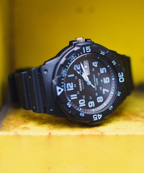 CASIO(カシオ)の「【60】【CASIO(カシオ)】ダイバーアナログ 腕時計(アナログ腕時計・メンズ・ブラック/レッド/オレンジ/ホワイト系その他/ブルー/ブラック系その他/ホワイト/ネイビー/ライトグリーン/ブラック系その他2/ホワイト系その他2/アーミー/ブラウン/イエロー系その他/イエロー/カーキ/ブルー系その他/ブラック系その他3・FREE)」の5枚目の写真