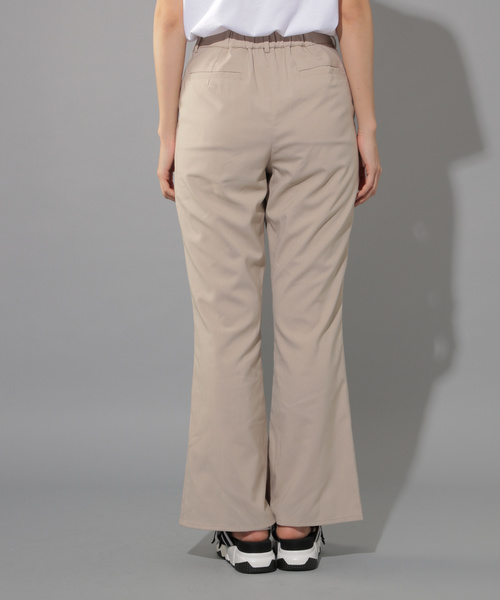 PAGEBOY(ページボーイ)の「ストレッチフレアパンツ(その他パンツ・レディース・ブラック/アイボリー/レッド・SMALL/MEDIUM)」の8枚目の写真