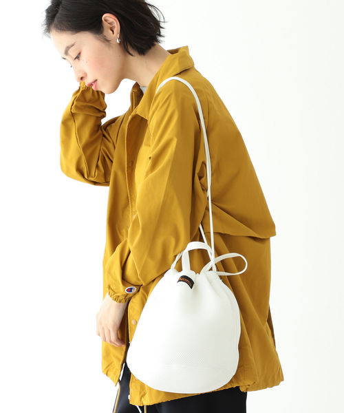 BEAMS BOY（ビームスボーイ）の「NAPRON / ラッセル ペイシェント バッグ（ハンドバッグ・レディース・ホワイト/ネイビー・ONE SIZE）」の3枚目の写真