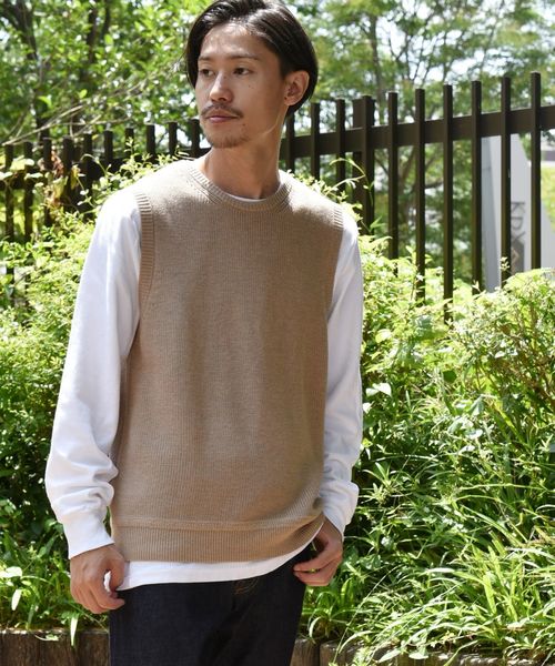 SHIPS（シップス）の「SC: WOOLMARK マシンウォッシュ対応 畔編み クルーネック ニット ベスト（ベスト・メンズ・オリーブ/ネイビー/ベージュ・LARGE/SMALL/X-LARGE/MEDIUM）」の5枚目の写真