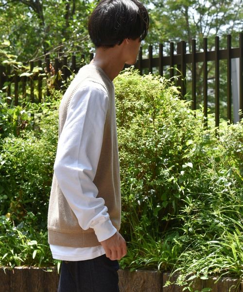 SHIPS（シップス）の「SC: WOOLMARK マシンウォッシュ対応 畔編み クルーネック ニット ベスト（ベスト・メンズ・オリーブ/ネイビー/ベージュ・LARGE/SMALL/X-LARGE/MEDIUM）」の8枚目の写真