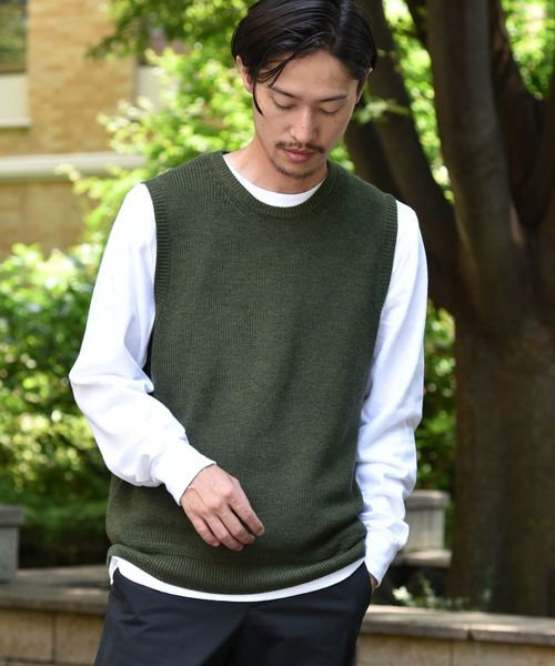 SHIPS（シップス）の「SC: WOOLMARK マシンウォッシュ対応 畔編み クルーネック ニット ベスト（ベスト・メンズ・オリーブ/ネイビー/ベージュ・LARGE/SMALL/X-LARGE/MEDIUM）」の15枚目の写真