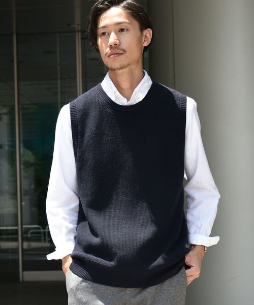SHIPS（シップス）の「SC: WOOLMARK マシンウォッシュ対応 畔編み クルーネック ニット ベスト（ベスト・メンズ・オリーブ/ネイビー/ベージュ・LARGE/SMALL/X-LARGE/MEDIUM）」の18枚目の写真