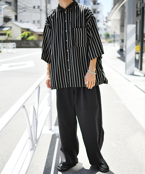 kutir（クティール）の「1タック切り替えワイドパンツ（その他パンツ・メンズ・ブラック/ベージュ/ボルドー・SMALL/MEDIUM/LARGE）」の4枚目の写真