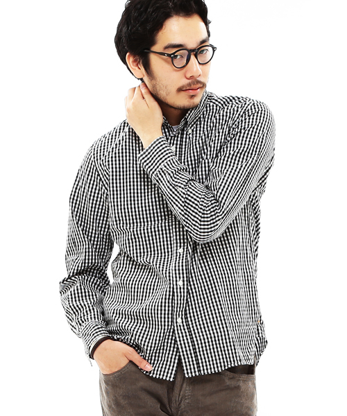 BEAMS PLUS（ビームスプラス）の「◎BEAMS PLUS  / オックス ギンガムチェックシャツ（シャツ/ブラウス・メンズ・ホワイト系その他/グリーン系その他/レッド系その他・MEDIUM/SMALL/X-LARGE/LARGE/XX-LARGE）」の2枚目の写真