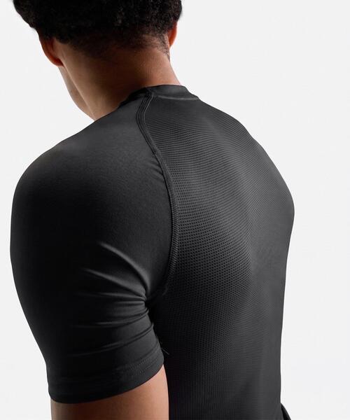 UNDER ARMOUR(アンダーアーマー)の「UAヒートギアアーマー コンプレッション ショートスリーブ クルーネック シャツ(ベースボール/メンズ)(Tシャツ/カットソー・メンズ・ホワイト/ブラック/ブルー/ネイビー/レッド・SM/LG/3XL/MD/XXL/XL)」の9枚目の写真