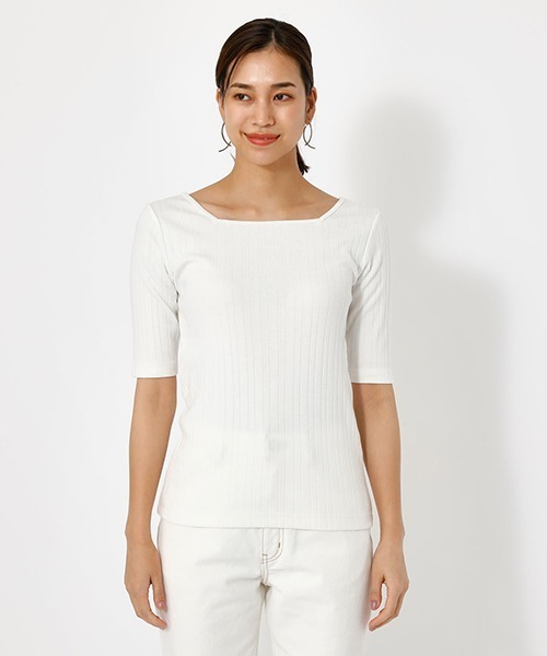 AZUL by moussy（アズールバイマウジー）の「2WAY RIB CUT TOPS/2WAYリブカットトップス【MOOK52掲載 90455】（Tシャツ/カットソー・レディース・ライトパープル/ブラック/ホワイト系その他/オフホワイト/ライトカーキ・LARGE/SMALL/MEDIUM）」の8枚目の写真