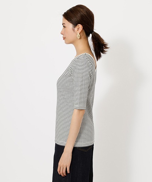 AZUL by moussy（アズールバイマウジー）の「2WAY RIB CUT TOPS/2WAYリブカットトップス【MOOK52掲載 90455】（Tシャツ/カットソー・レディース・ライトパープル/ブラック/ホワイト系その他/オフホワイト/ライトカーキ・LARGE/SMALL/MEDIUM）」の17枚目の写真