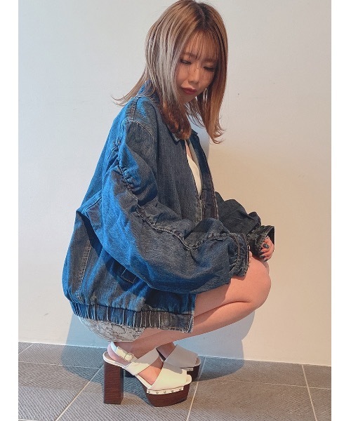 one way（ワンウェイ）の「ボリューム袖デニムJK（デニムジャケット・レディース・ライトブルー/ダークブルー・FREE）」の2枚目の写真