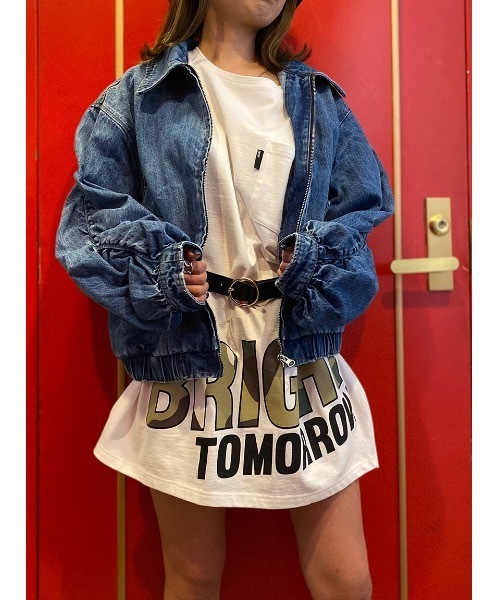 one way（ワンウェイ）の「ボリューム袖デニムJK（デニムジャケット・レディース・ライトブルー/ダークブルー・FREE）」の3枚目の写真