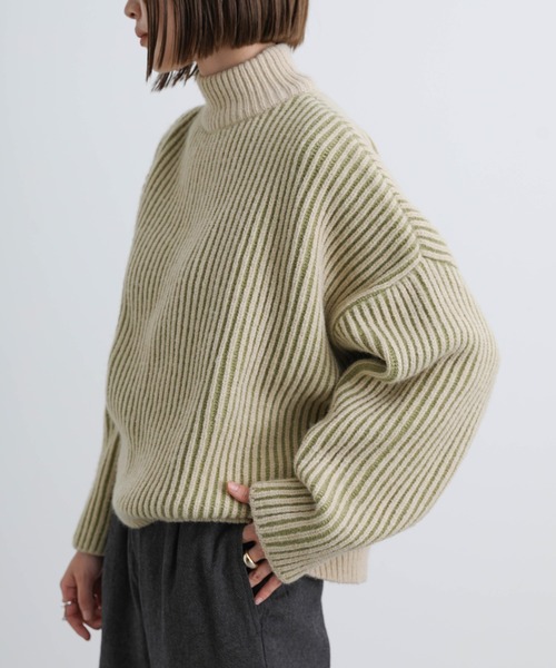 select MOCA(セレクトモカ)の「バイカラーリブ編みオーバーニット(ニット/セーター・レディース・ベージュ/ブラウン/オレンジ/ブルー/カーキ・FREE)」の7枚目の写真