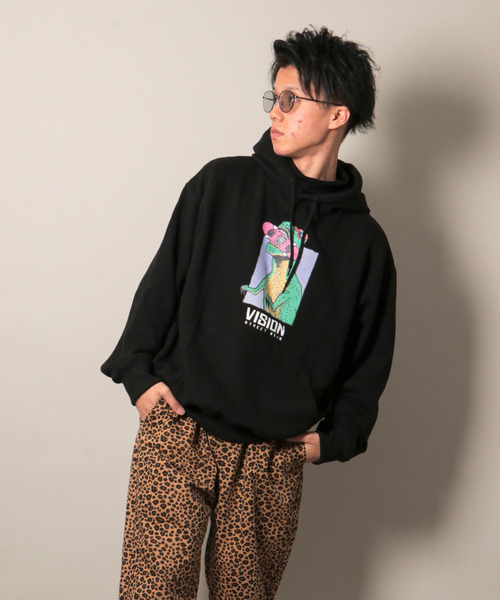 VISION STREET WEAR(ヴィジョンストリートウェア)の「VISION 恐竜パーカー(パーカー・メンズ・オフホワイト/ブラック/パープル・LL/L/M)」の2枚目の写真