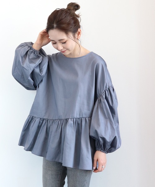 AMERICAN HOLIC(アメリカンホリック)の「イレヘム袖デザインブラウス *●(シャツ/ブラウス・レディース・オフホワイト/ブラック/チャコールグレー・FREE)」の2枚目の写真