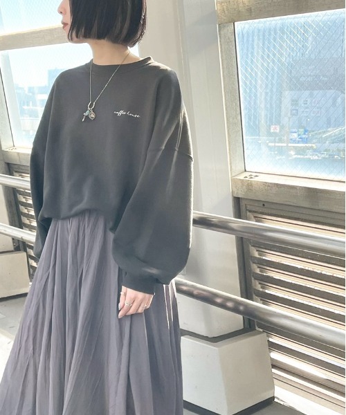 apres jour mignon(アプレジュールミニョン)の「アソート袖ボリューム裏毛スウェット【ZOZOTOWN限定アイテム】(スウェット・レディース・ブラック/ホワイト系その他/グレイッシュベージュ/アイボリー/ブラック系その他/ホワイト系その他2/チャコールグレー/クリーム/ブルー系その他/その他/ダークブルー/ブラック系その他2・フリー/X-LARGE)」の19枚目の写真