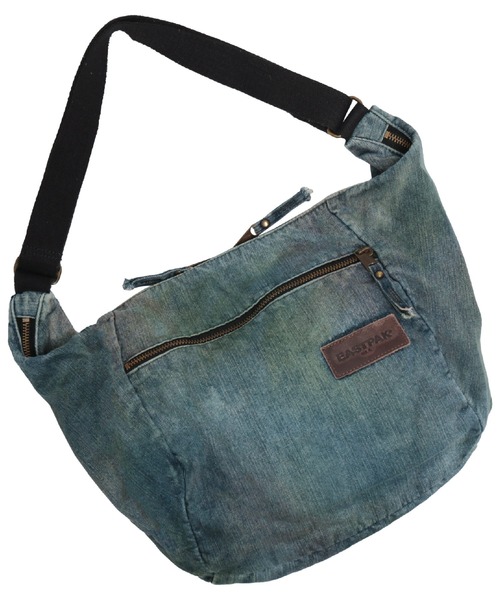 sankyo shokai（サンキョウショウカイ）の「['EASTPAK(R)]ボディバッグデニム生地（メッセンジャーバッグ・レディース・ブラック/ブルー・FREE）」の4枚目の写真