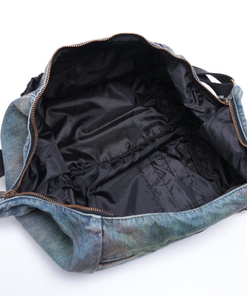 sankyo shokai（サンキョウショウカイ）の「['EASTPAK(R)]ボディバッグデニム生地（メッセンジャーバッグ・レディース・ブラック/ブルー・FREE）」の5枚目の写真
