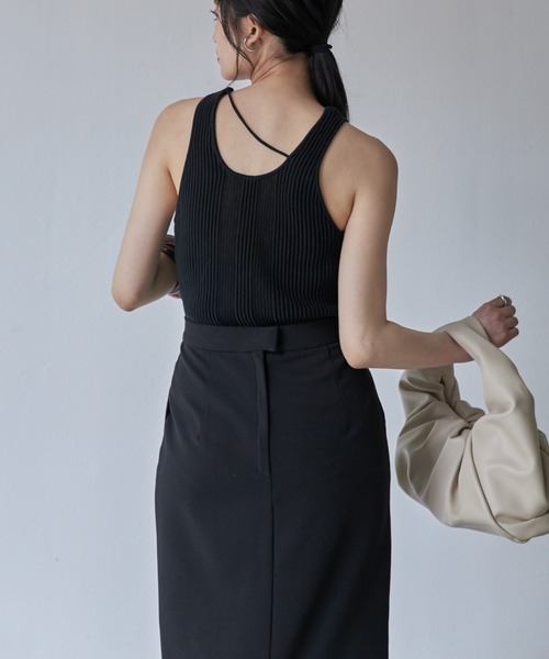 Solace（ソレイス）の「ニットアシメランダムリブタンクトップ/前後2WAY（タンクトップ・レディース・サックスブルー/ブラック/モカ・FREE）」の13枚目の写真