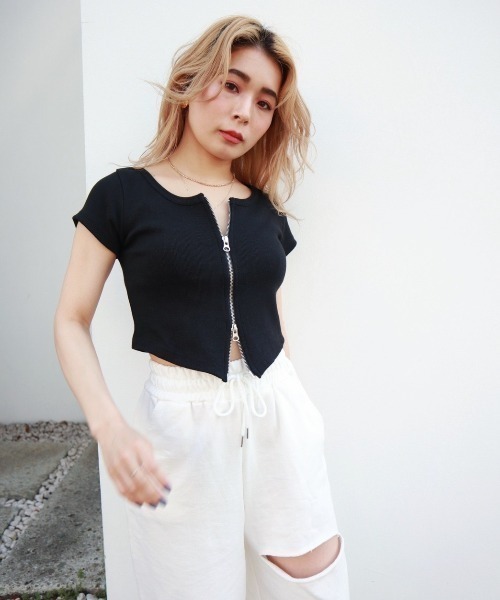 FIG&VIPER(フィグアンドバイパー)の「ZIPデザインリブT(Tシャツ/カットソー・レディース・ホワイト/ブラック/ベージュ・FREE)」の5枚目の写真