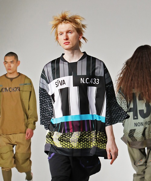 SIVA（シヴァ）の「SIVA シヴァ / FOOTBALL WIDE SHIRTS