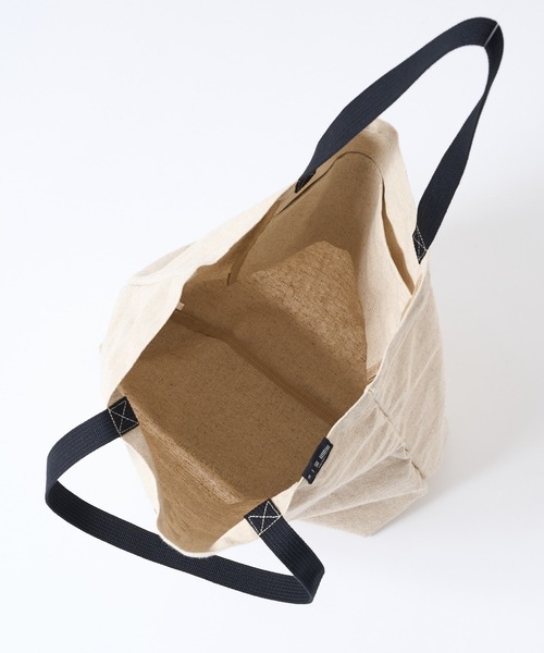 COLONY 2139（コロニートゥーワンスリーナイン）の「麻混プリントトートバッグ/マチ付きA4収納可能トート（トートバッグ・レディース・ベージュ/ライトベージュ/ベージュ系その他/ベージュ系その他2/ベージュ系その他3・FREE）」の10枚目の写真