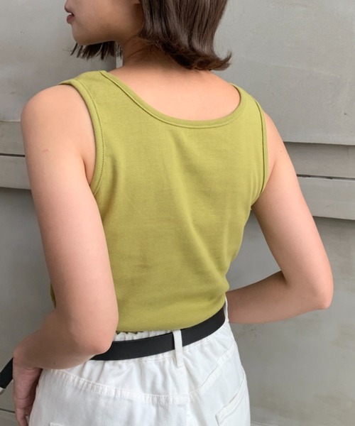 moment+(モーメントプラス)の「綿100%フライス.スクエアネックタンクトップ(タンクトップ・レディース・ブラック/ベージュ/オフホワイト/ライトグリーン/モカ/杢グレー/イエロー×グリーン/ナチュラル/クリアグリーン/オレンジ/ターコイズブルー/ホワイト系その他・M/L)」の21枚目の写真