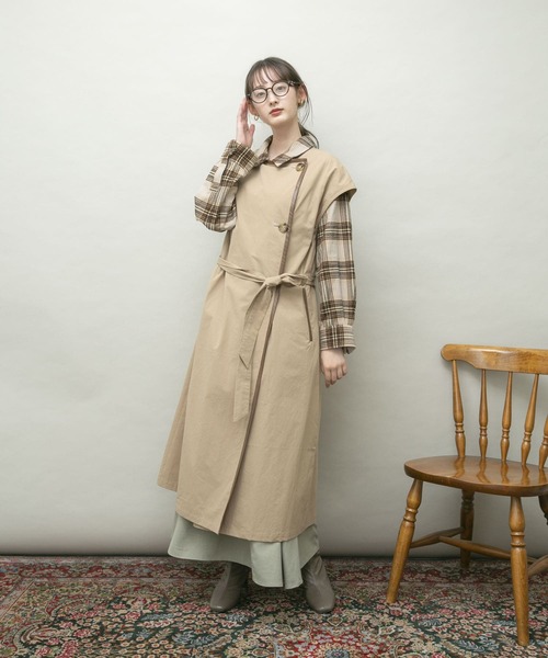 UR Lab.(アーバンリサーチラボ)の「トレンチ風ロングベスト(ベスト・レディース・ベージュ/ライトベージュ・FREE)」の12枚目の写真