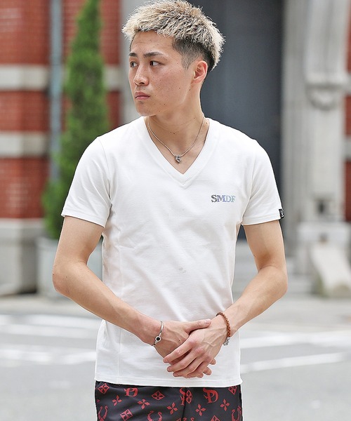 SOMEDIFF(サムディフ)の「【SOMEDIFF】SMDFラインストーンタイトシルエットVネック半袖Tシャツ(Tシャツ/カットソー・メンズ・ホワイト/ブラック/ホワイト×ブルー/ブラック×ゴールド・M/L/XL/XXL)」の18枚目の写真