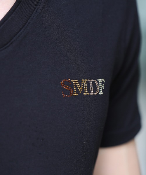SOMEDIFF(サムディフ)の「【SOMEDIFF】SMDFラインストーンタイトシルエットVネック半袖Tシャツ(Tシャツ/カットソー・メンズ・ホワイト/ブラック/ホワイト×ブルー/ブラック×ゴールド・M/L/XL/XXL)」の17枚目の写真