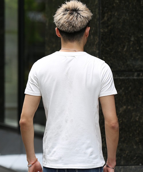 SOMEDIFF(サムディフ)の「【SOMEDIFF】SMDFラインストーンタイトシルエットVネック半袖Tシャツ(Tシャツ/カットソー・メンズ・ホワイト/ブラック/ホワイト×ブルー/ブラック×ゴールド・M/L/XL/XXL)」の15枚目の写真
