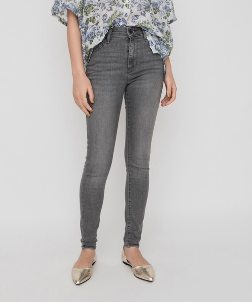 Levi's(リーバイス)の「721(TM) HIGH RISE SKINNY AUTHENTIC(デニムパンツ・レディース・グレー・23inch/24inch/25inch/26inch/27inch/28inch/29inch/30inch)」の1枚目の写真