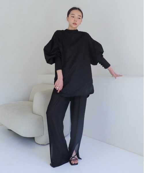 ZOZOMARKET（ゾゾマーケット）の「【nao×ZOZO】しっとり生地のバルーンスリーブロングカフスブラウス（シャツ/ブラウス・レディース・ホワイト/ブラック/グレイッシュベージュ・FREE）」の8枚目の写真