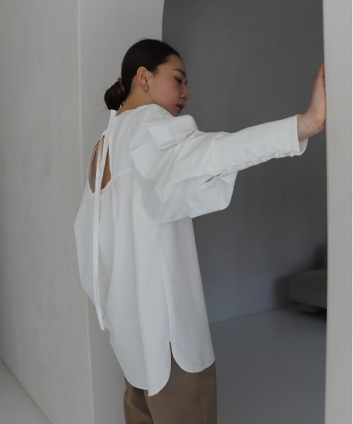 ZOZOMARKET（ゾゾマーケット）の「【nao×ZOZO】しっとり生地のバルーンスリーブロングカフスブラウス（シャツ/ブラウス・レディース・ホワイト/ブラック/グレイッシュベージュ・FREE）」の21枚目の写真