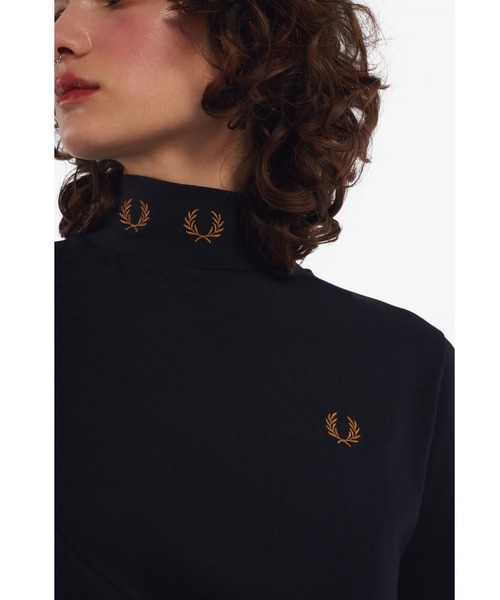 フレッドペリー Laurel Wreath Highneck T-Shirt Fred Perry Men's Laurel Wreath High Neck T-Shirt in Snow