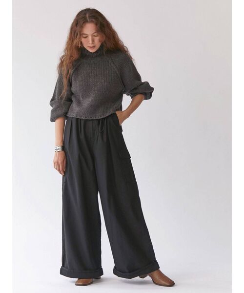 Ungrid(アングリッド)の「ローゲージハイネックショートニット(ニット/セーター・レディース・チャコールグレー/オレンジ/アイボリー・FREE)」の20枚目の写真