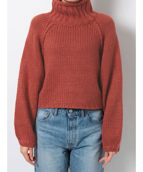 Ungrid(アングリッド)の「ローゲージハイネックショートニット(ニット/セーター・レディース・チャコールグレー/オレンジ/アイボリー・FREE)」の10枚目の写真