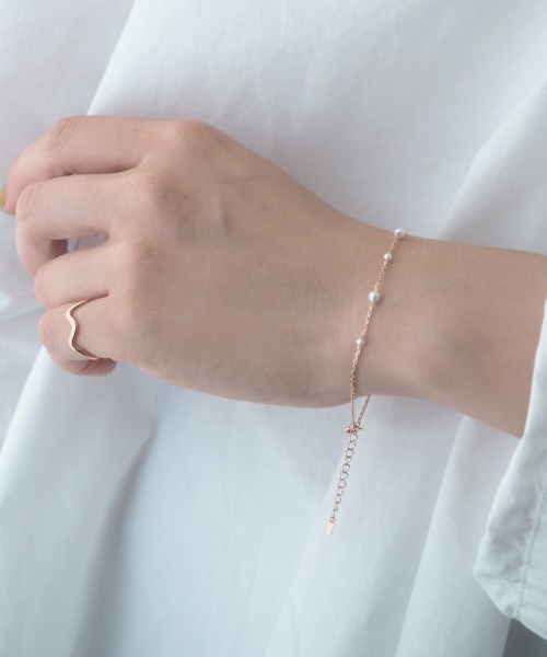 Jenny BY IMMANOEL（ジェニーバイイマノエル）の「silver925 パールチェーンブレス（ブレスレット・レディース・ゴールド/シルバー/ピンクゴールド・FREE）」の3枚目の写真
