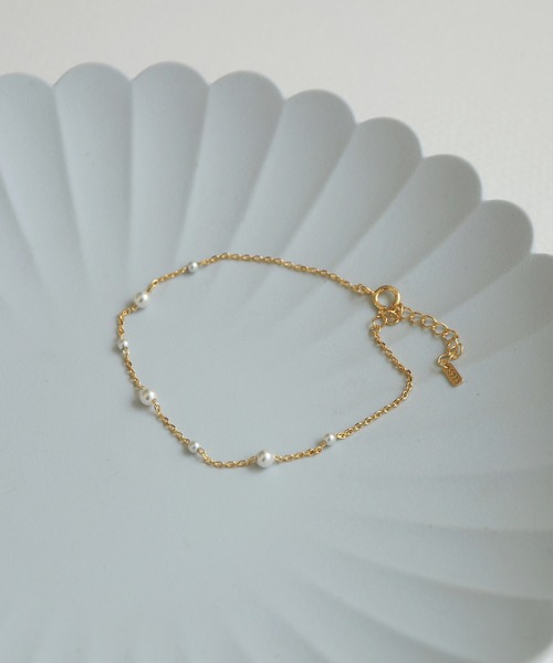 Jenny BY IMMANOEL（ジェニーバイイマノエル）の「silver925 パールチェーンブレス（ブレスレット・レディース・ゴールド/シルバー/ピンクゴールド・FREE）」の2枚目の写真