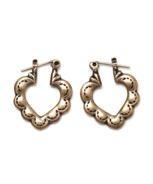 チチカカ(チチカカ)の「アンティークハートピアス(ピアス(両耳用)・レディース・シルバー/ゴールド・FREE)」の5枚目の写真