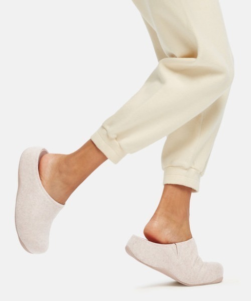 fitflop(フィットフロップ)の「【fitflop/フィットフロップ】SHUV FELT CLOGS サボ/クロッグ(サンダル・レディース・アイボリー/ブラック/ネイビー・US8/US6/US7/US5)」の10枚目の写真